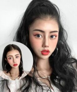 مشبك على شكل ذيل حصان بعقدة فيونكة